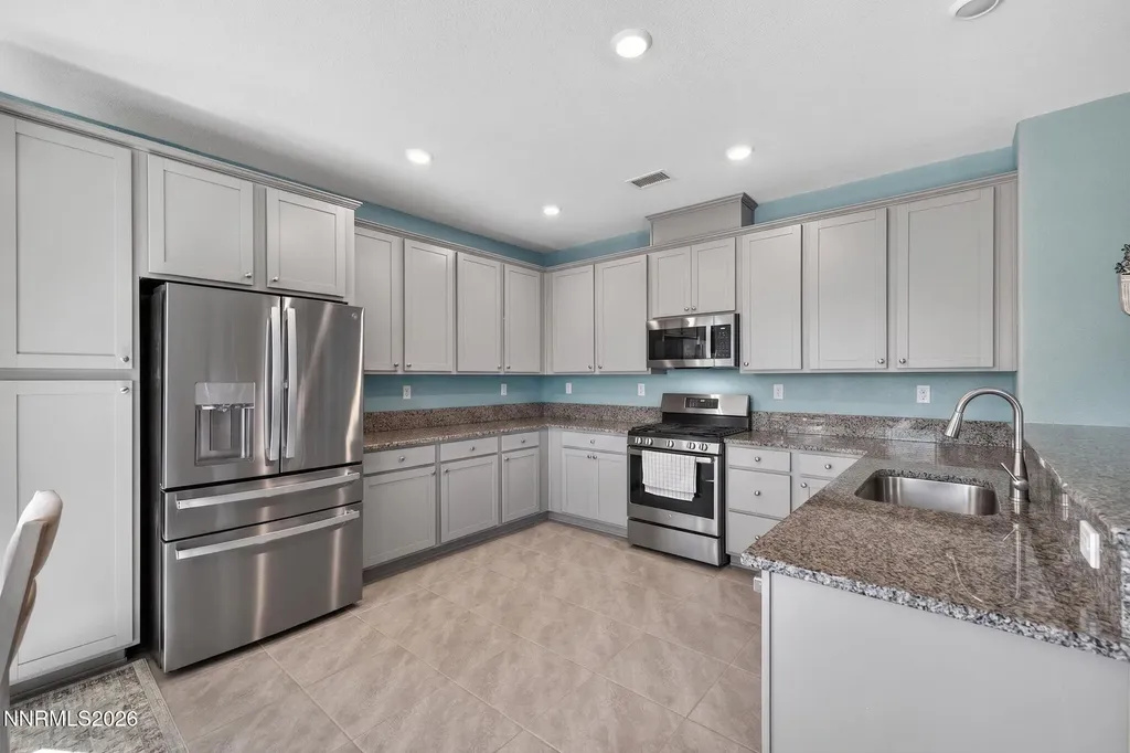 731 Roberts Creek Dayton NV 89403