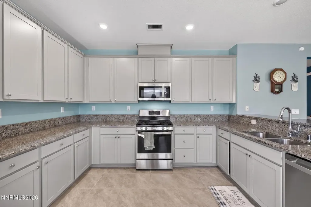 731 Roberts Creek Dayton NV 89403