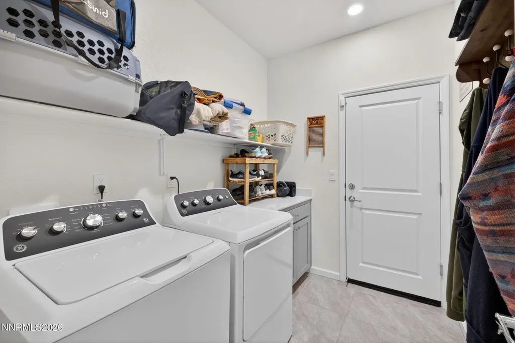 731 Roberts Creek Dayton NV 89403