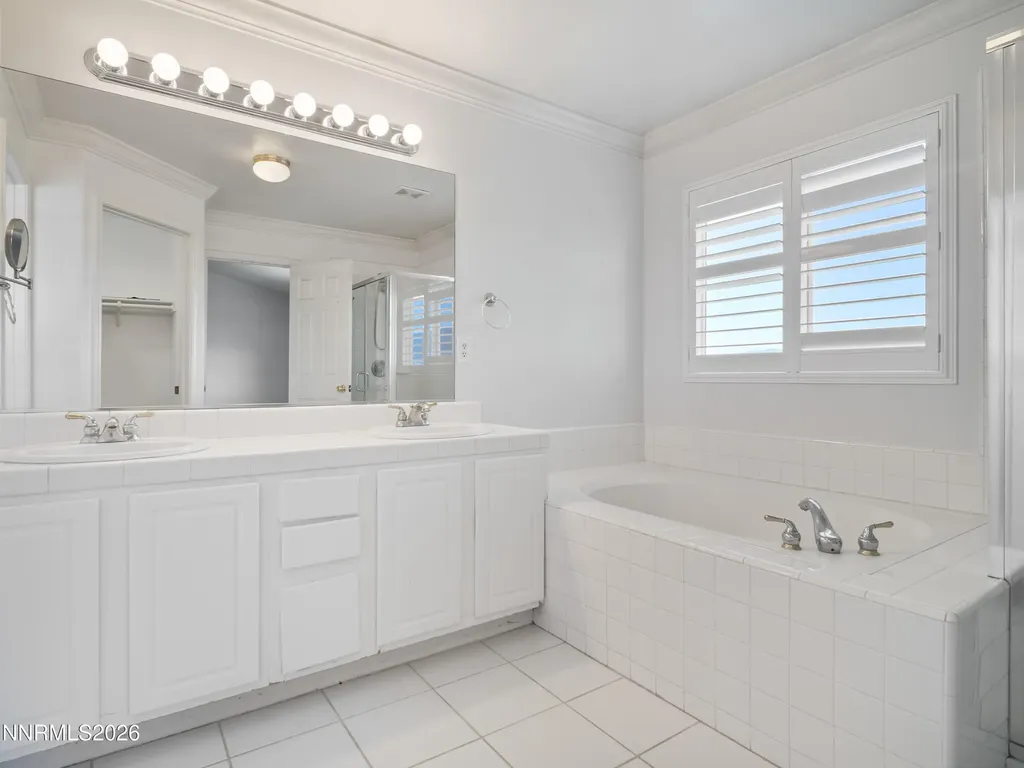 1372 Petar Gardnerville NV 89410
