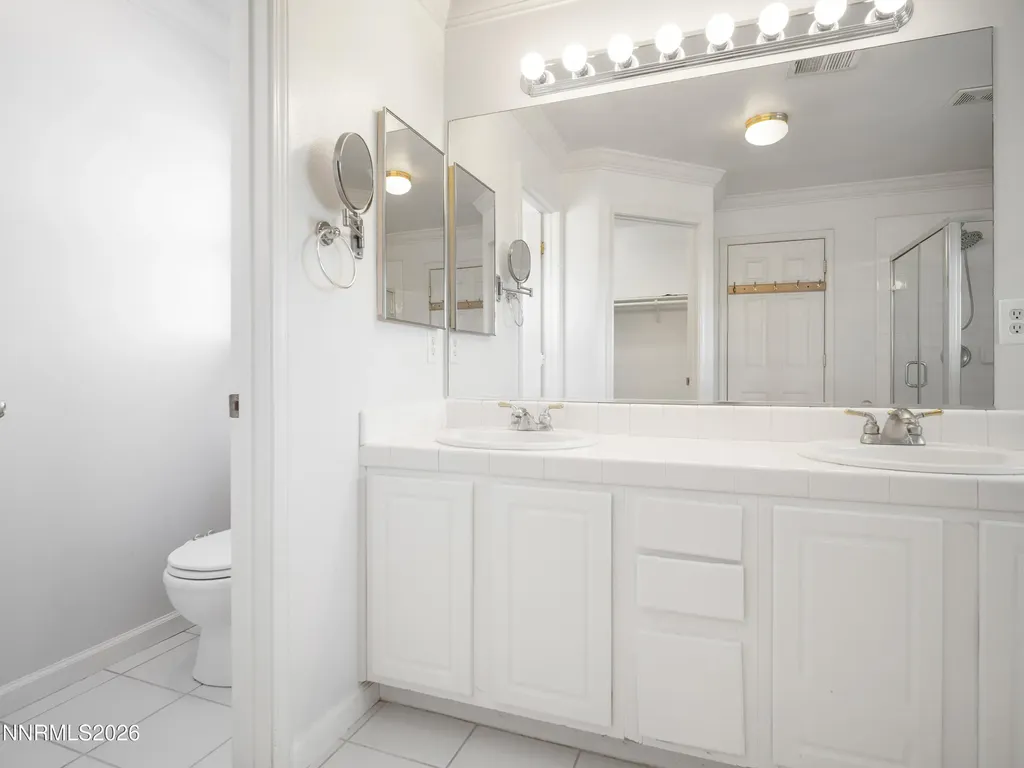 1372 Petar Gardnerville NV 89410