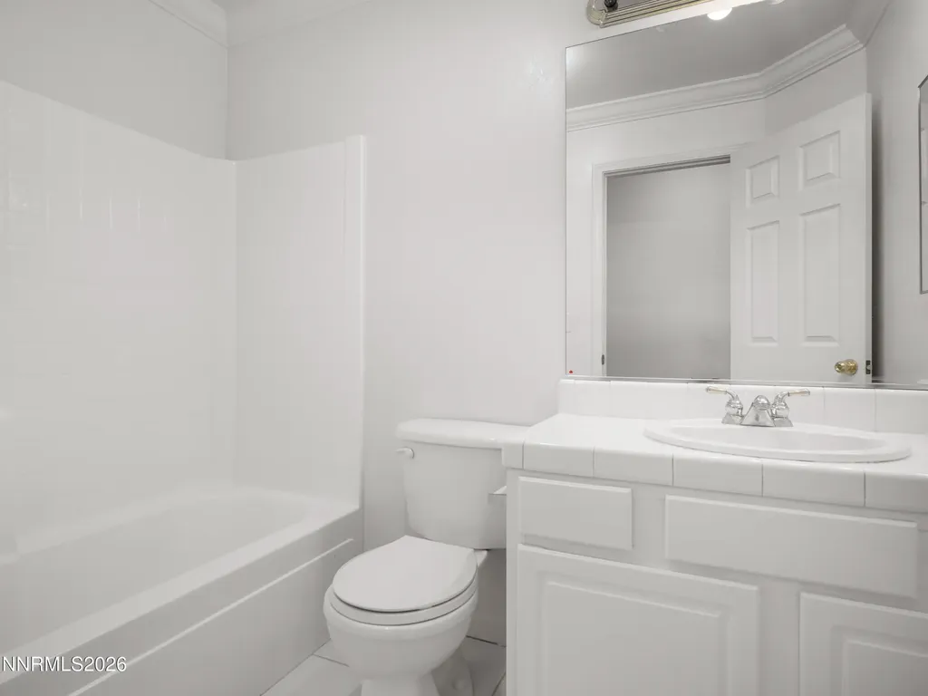 1372 Petar Gardnerville NV 89410