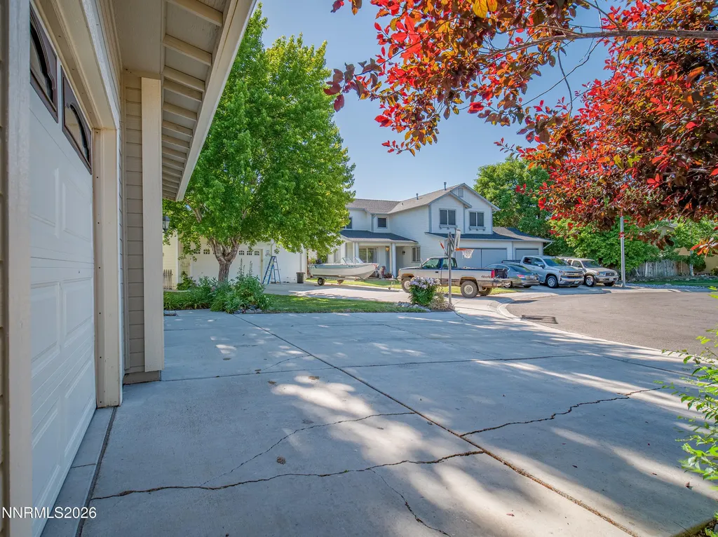 1372 Petar Gardnerville NV 89410