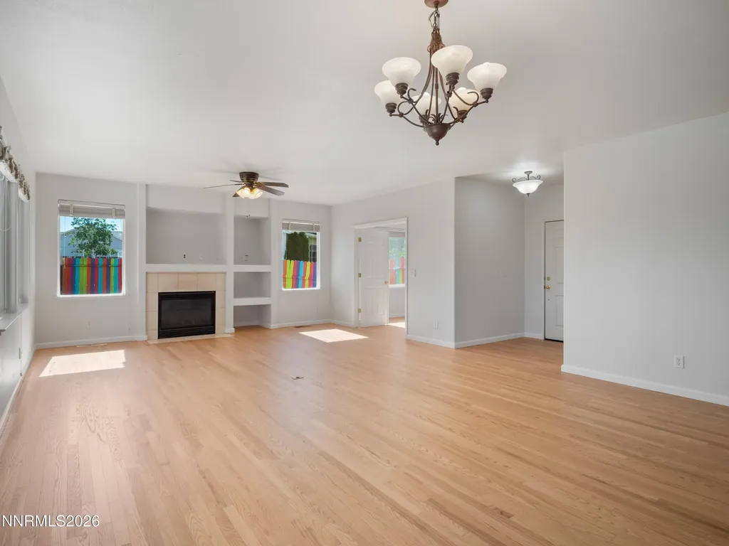 1372 Petar Gardnerville NV 89410