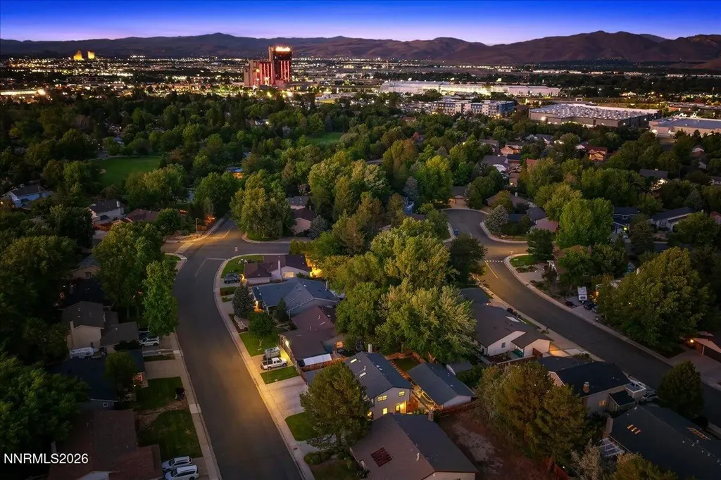840 Singingwood Reno NV 89509