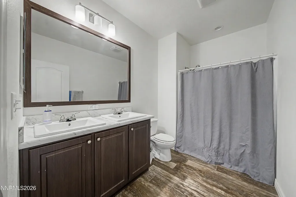 6125 Middle Fork Sun Valley NV 89433
