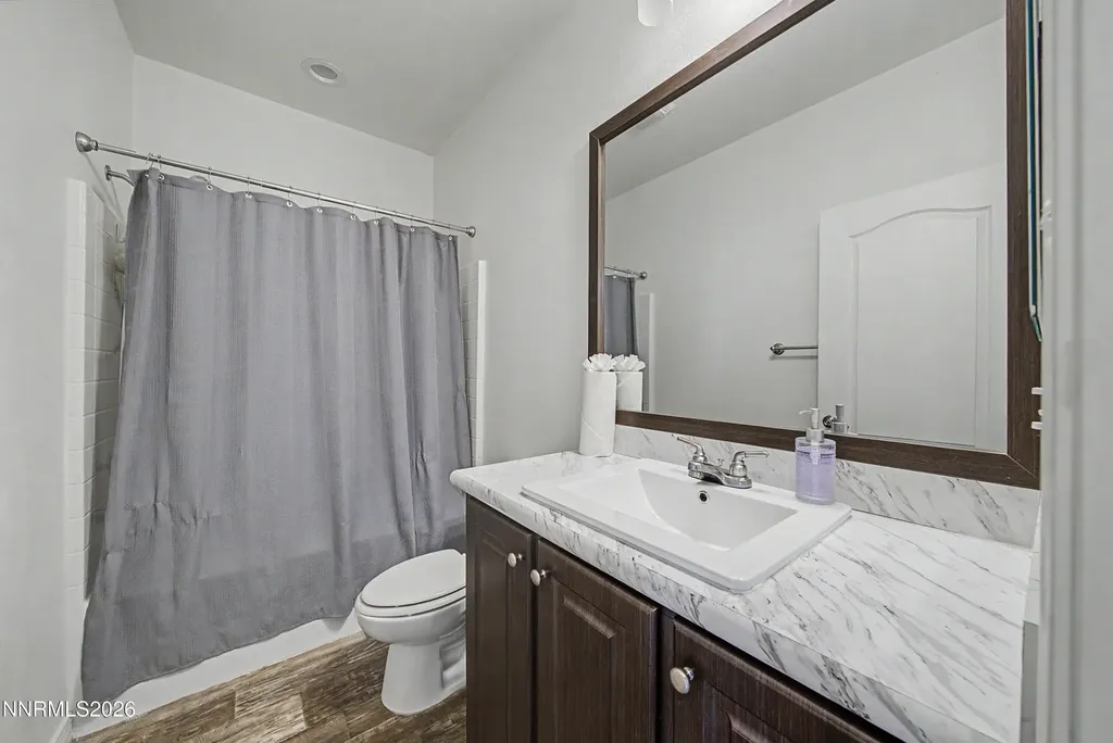 6125 Middle Fork Sun Valley NV 89433