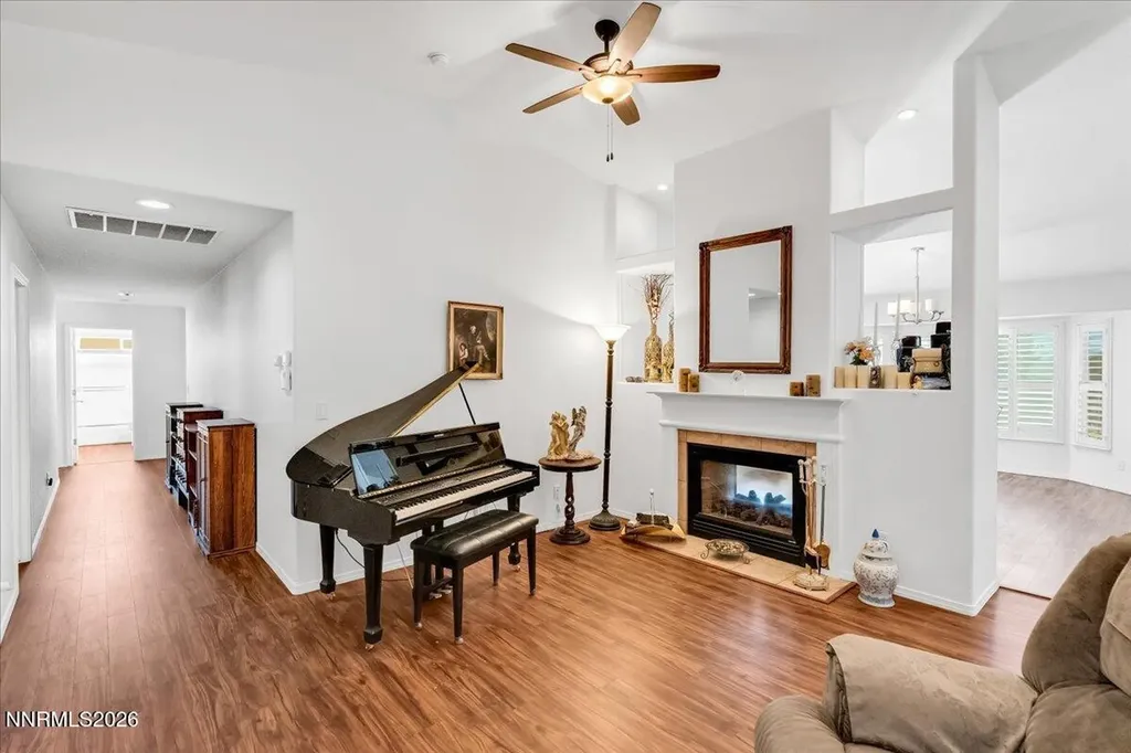 1477 Kinglet Sparks NV 89441