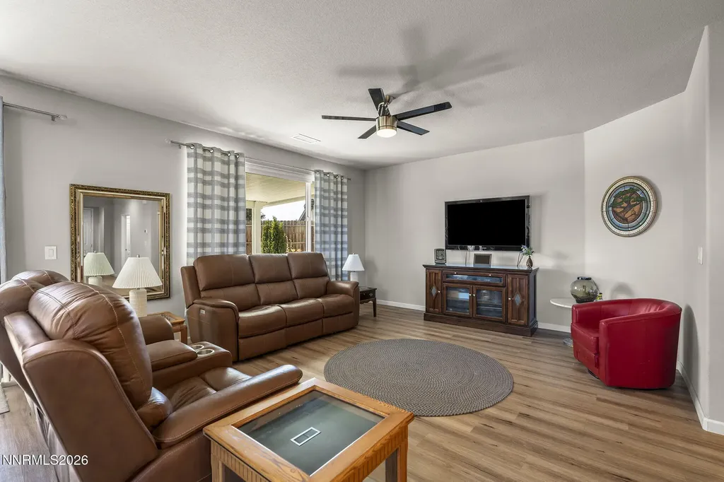 332 Granite Dayton NV 89403