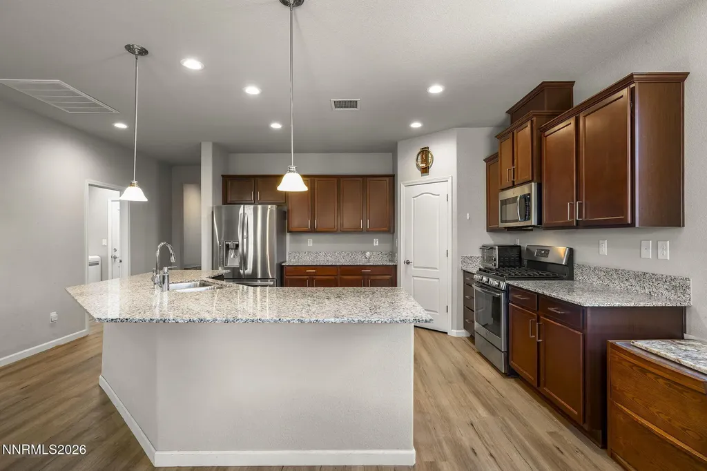 332 Granite Dayton NV 89403