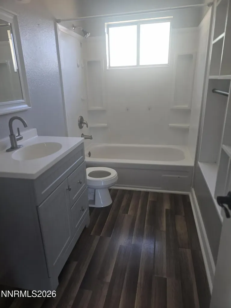 1060 Lee Fallon NV 89406
