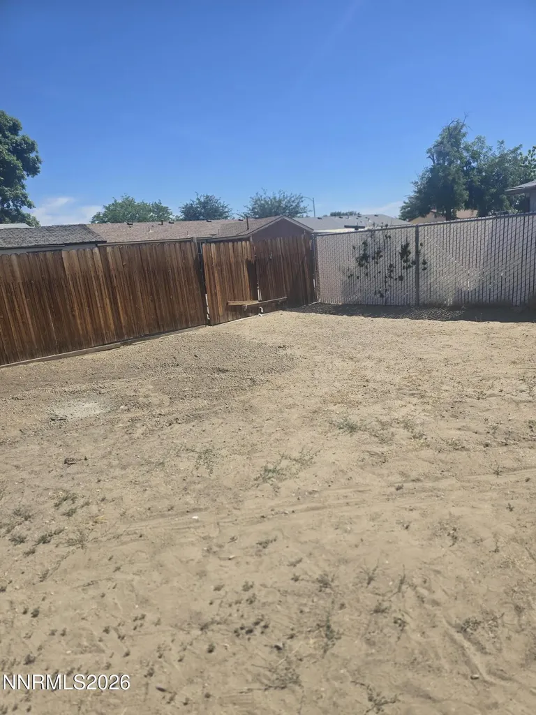 1060 Lee Fallon NV 89406