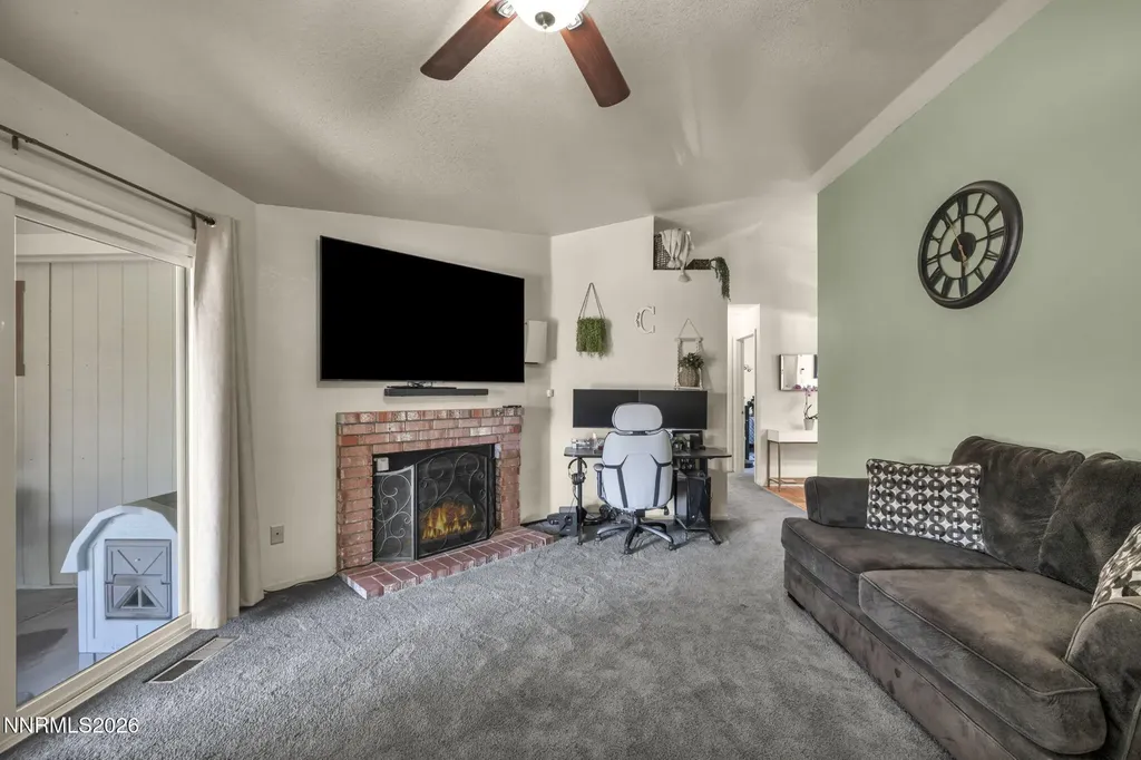 224 Port Dayton NV 89403