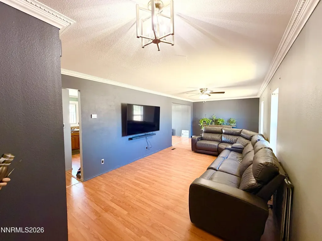 1301 Idaho Silver Springs NV 89429