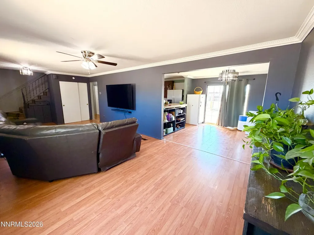 1301 Idaho Silver Springs NV 89429