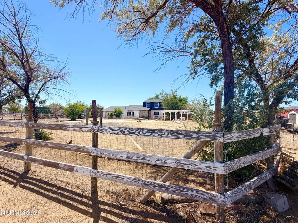 1301 Idaho Silver Springs NV 89429