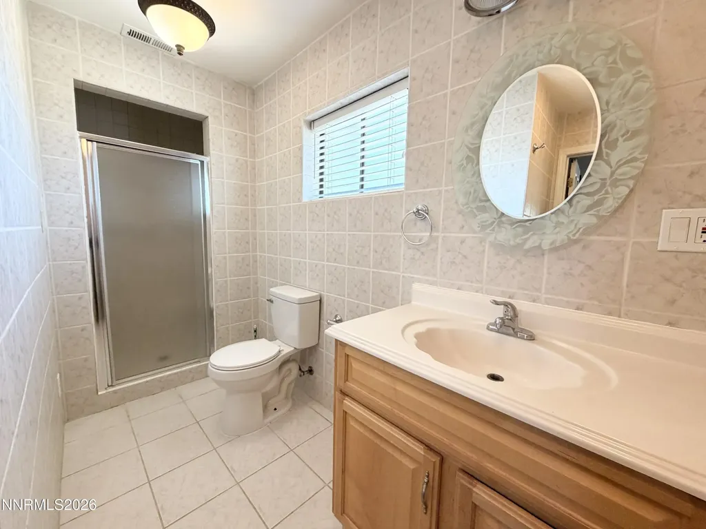 1301 Idaho Silver Springs NV 89429