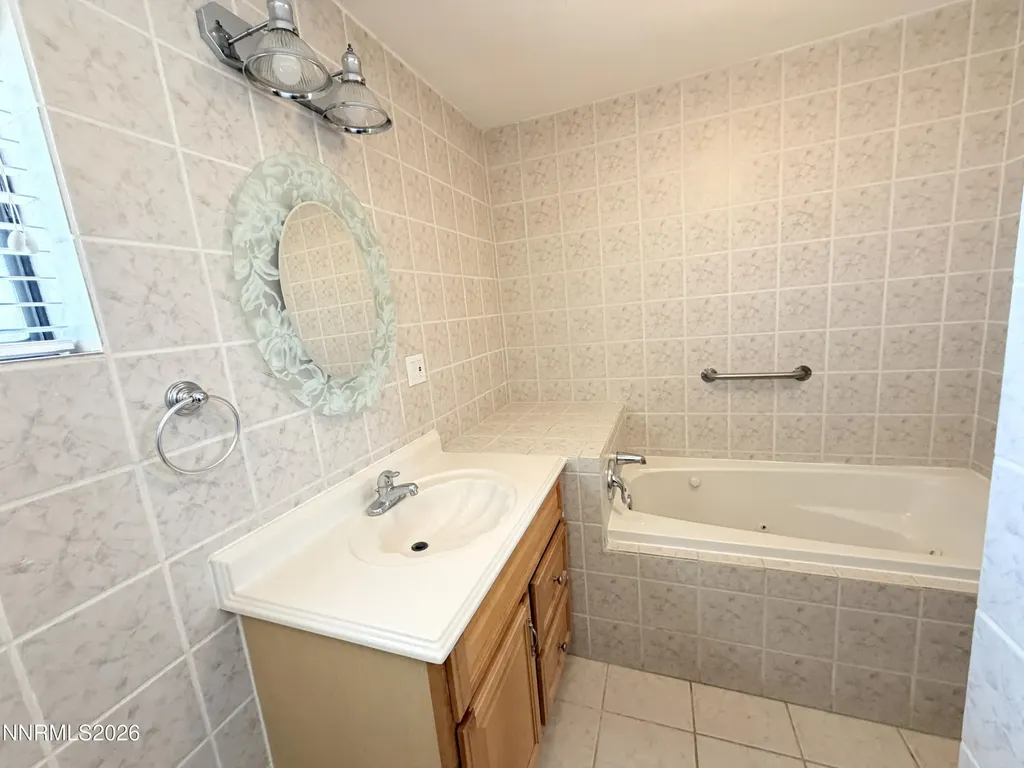 1301 Idaho Silver Springs NV 89429