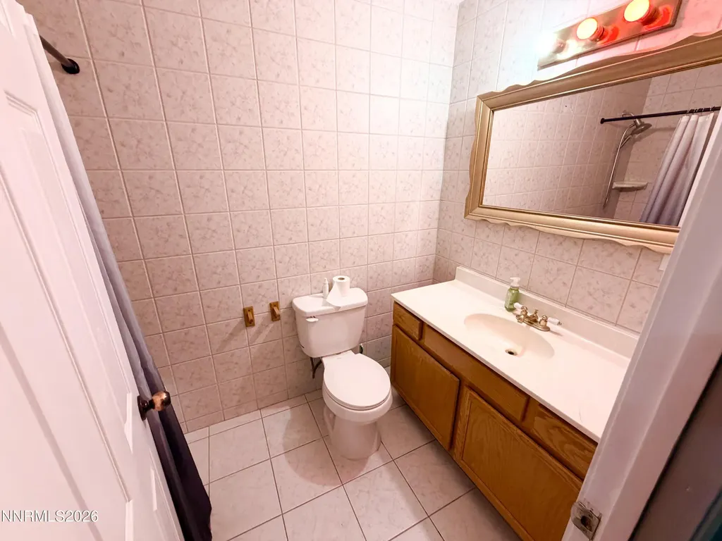 1301 Idaho Silver Springs NV 89429
