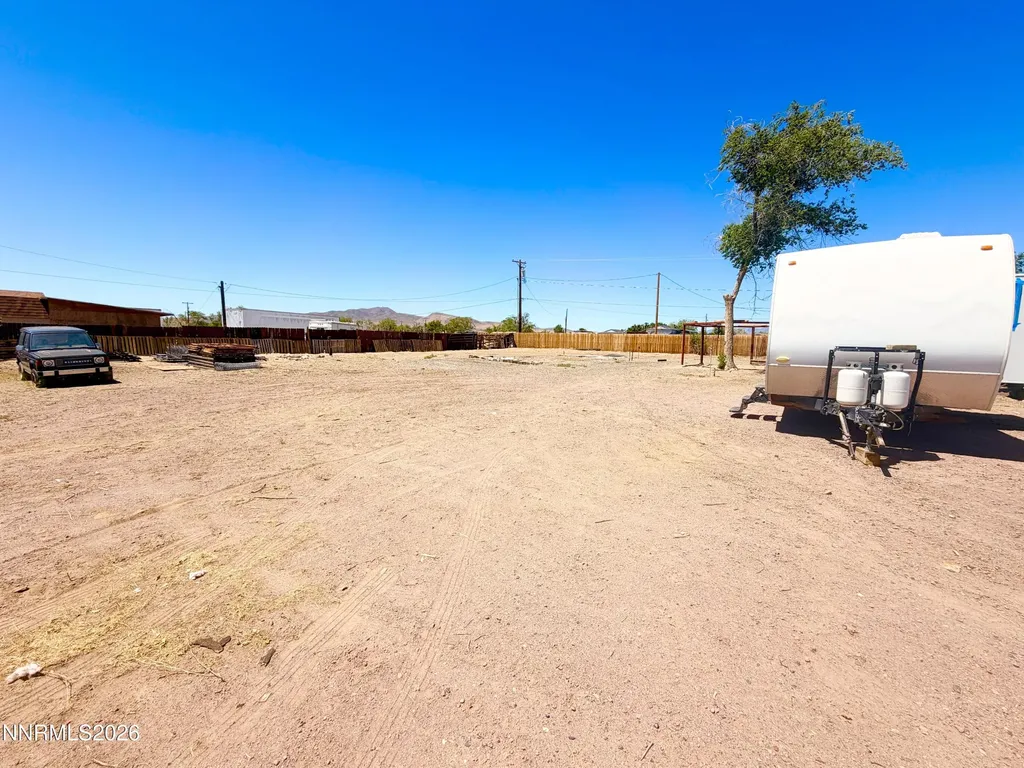 1301 Idaho Silver Springs NV 89429