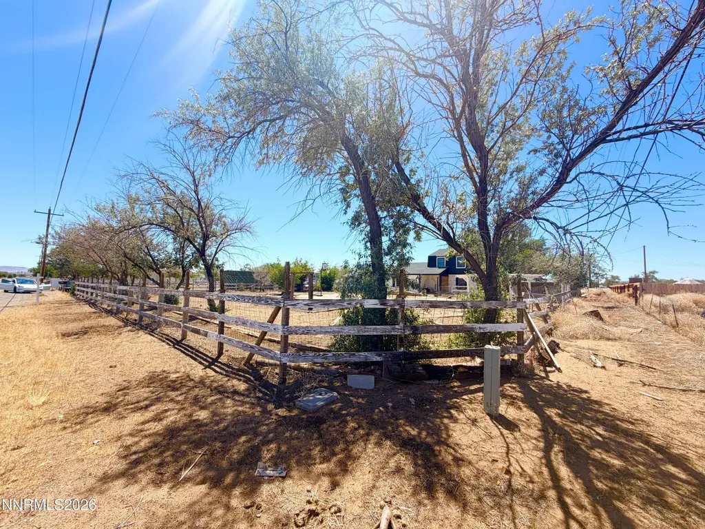 1301 Idaho Silver Springs NV 89429