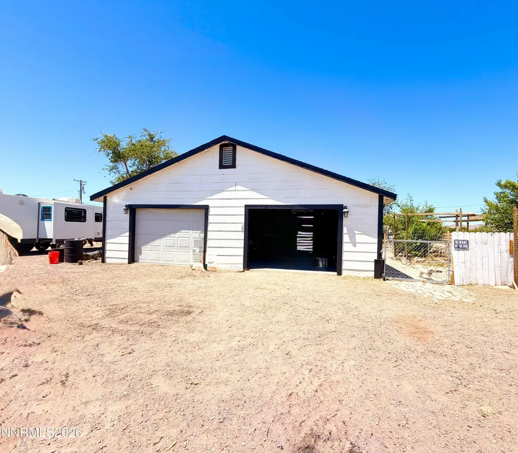 1301 Idaho Silver Springs NV 89429