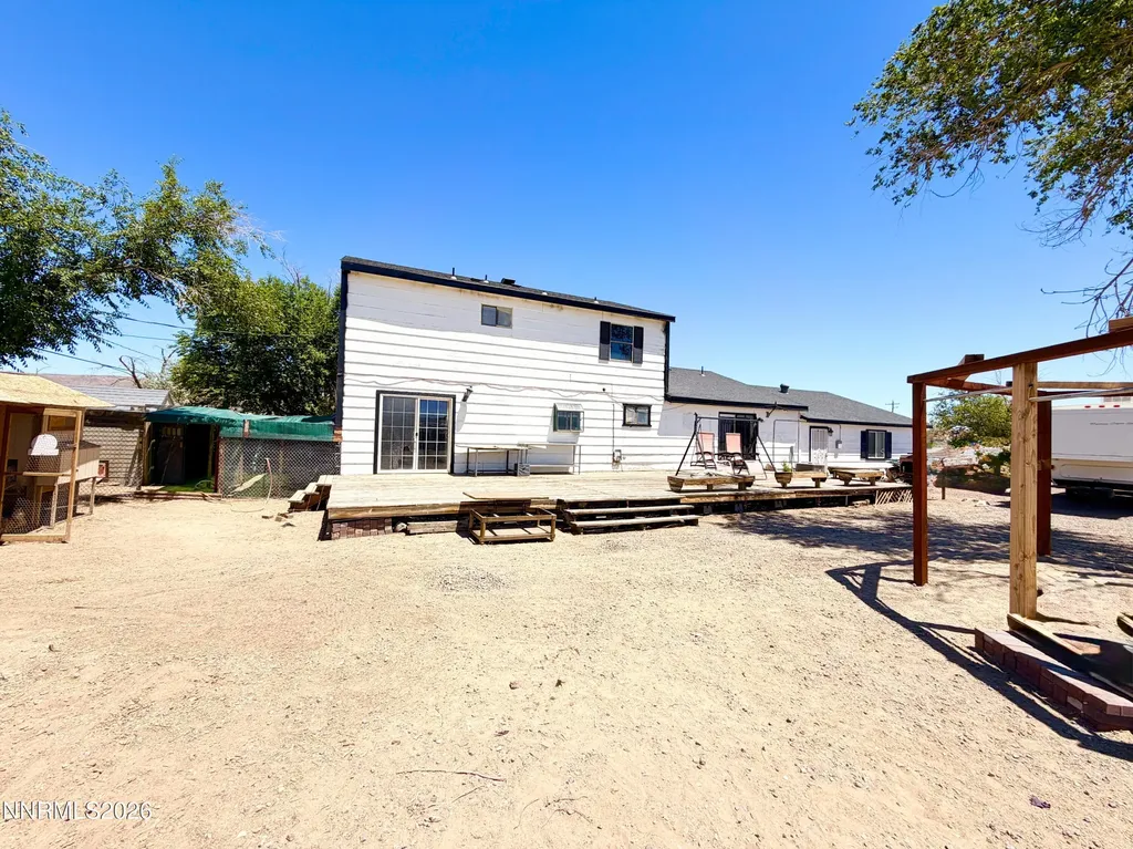 1301 Idaho Silver Springs NV 89429
