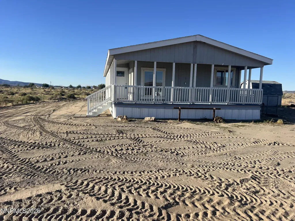 2100 Badger Silver Springs NV 89429