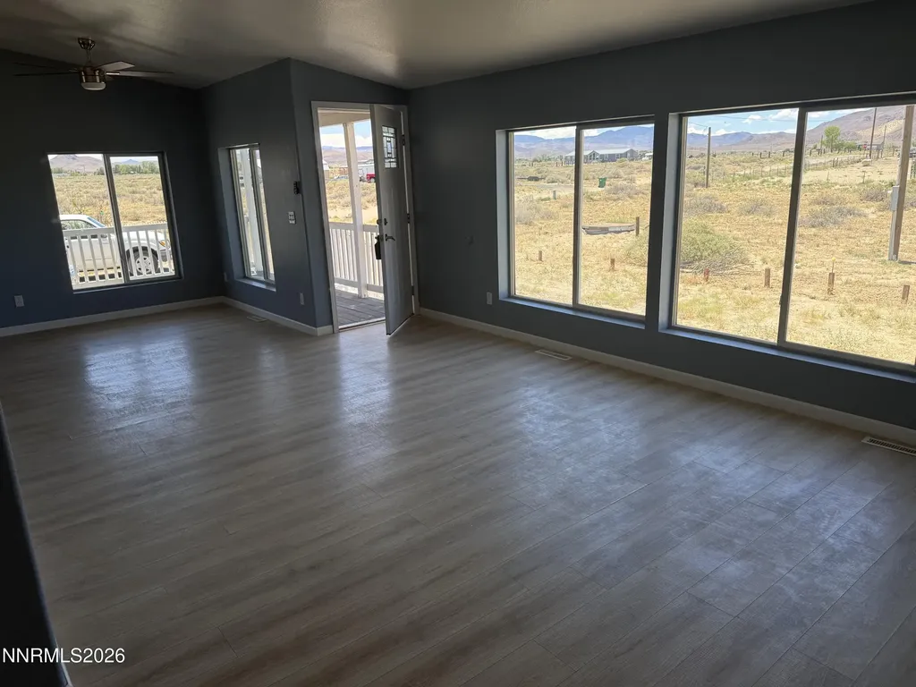 2100 Badger Silver Springs NV 89429
