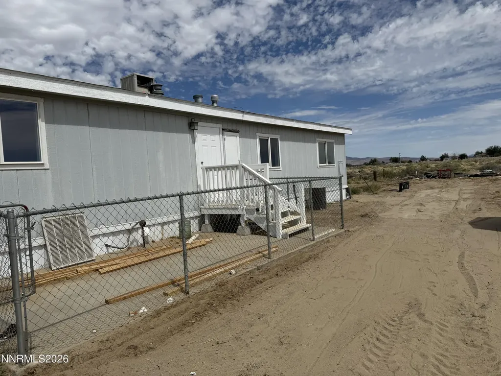 2100 Badger Silver Springs NV 89429