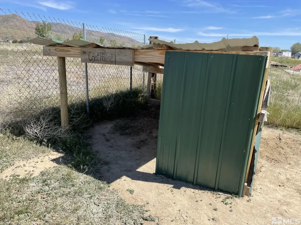 205 Wren Winnemucca NV 89445