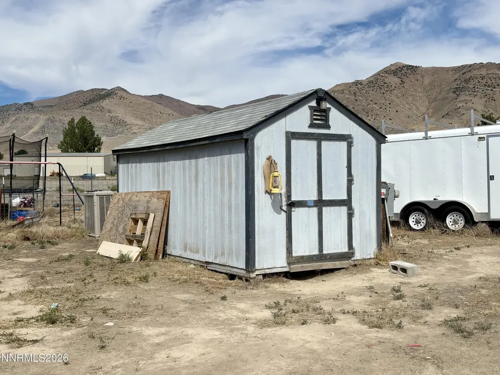 205 Wren Winnemucca NV 89445