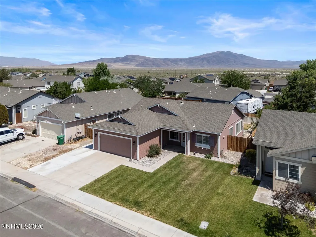 280 Fallen Leaf Fernley NV 89408