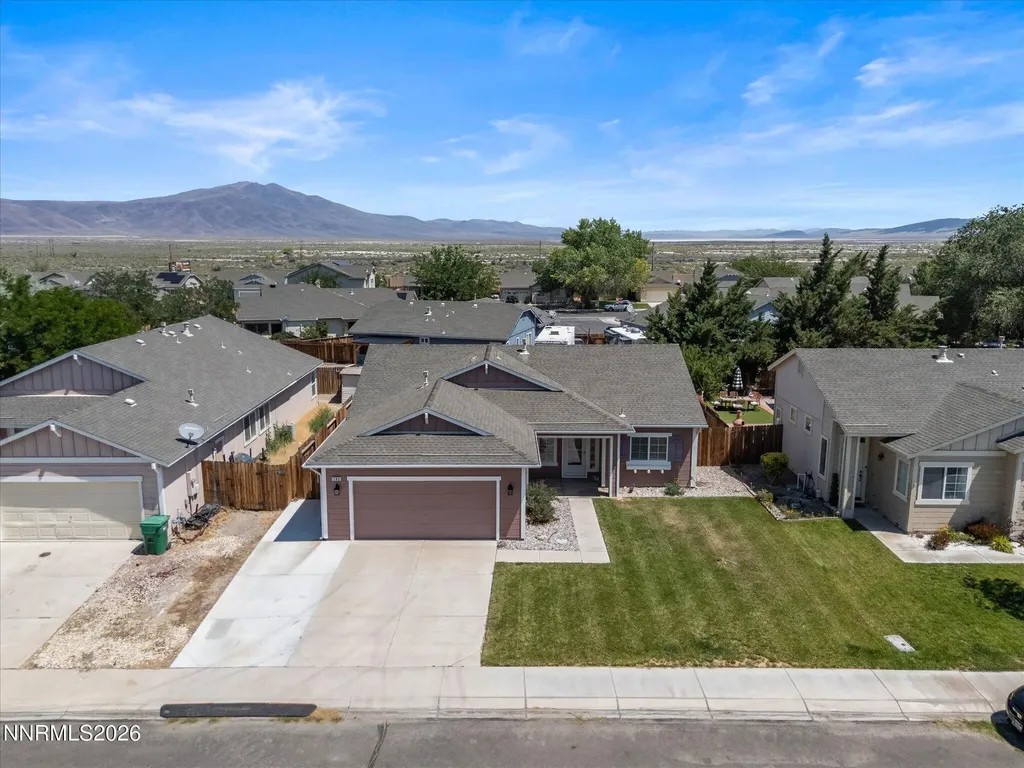 280 Fallen Leaf Fernley NV 89408