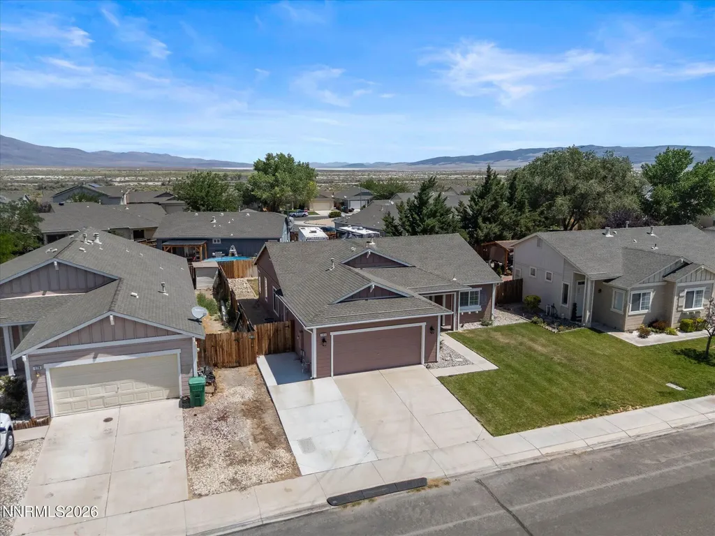 280 Fallen Leaf Fernley NV 89408
