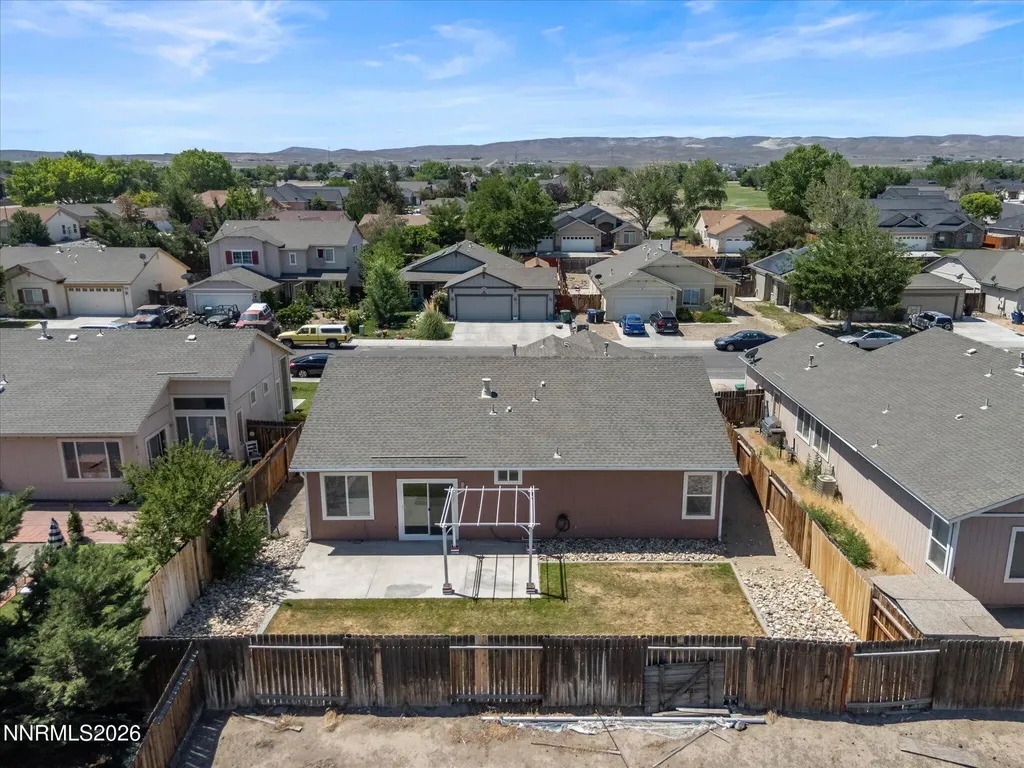 280 Fallen Leaf Fernley NV 89408