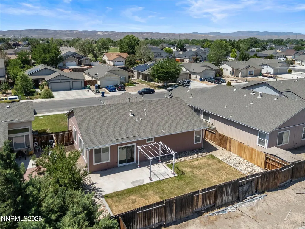 280 Fallen Leaf Fernley NV 89408