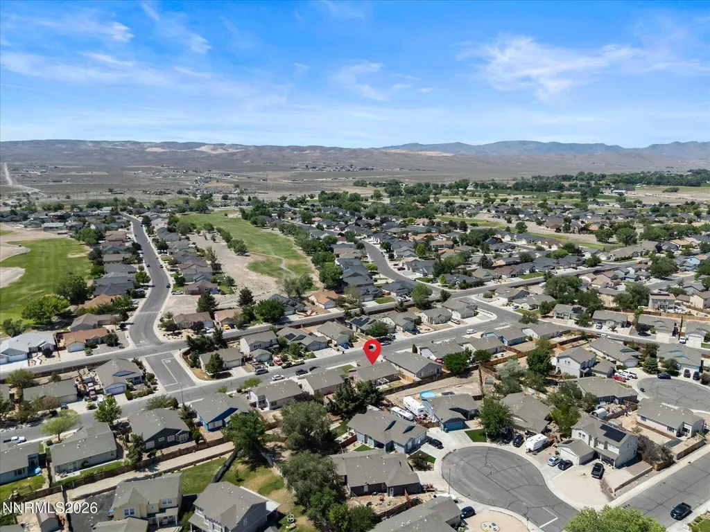 280 Fallen Leaf Fernley NV 89408