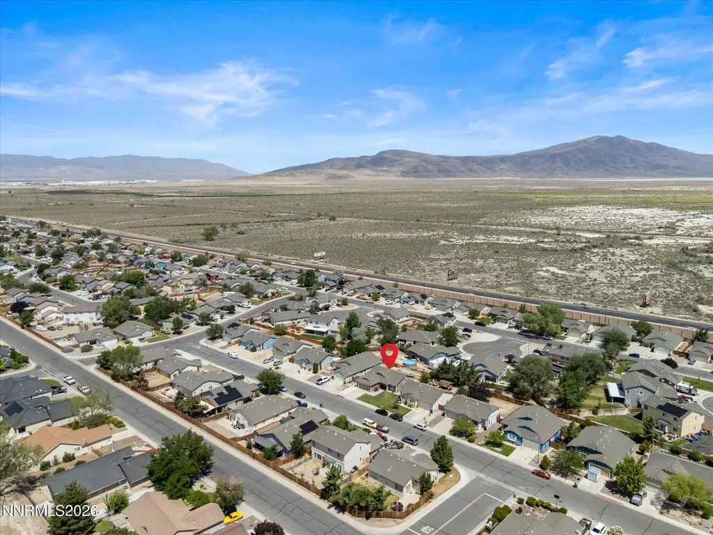 280 Fallen Leaf Fernley NV 89408