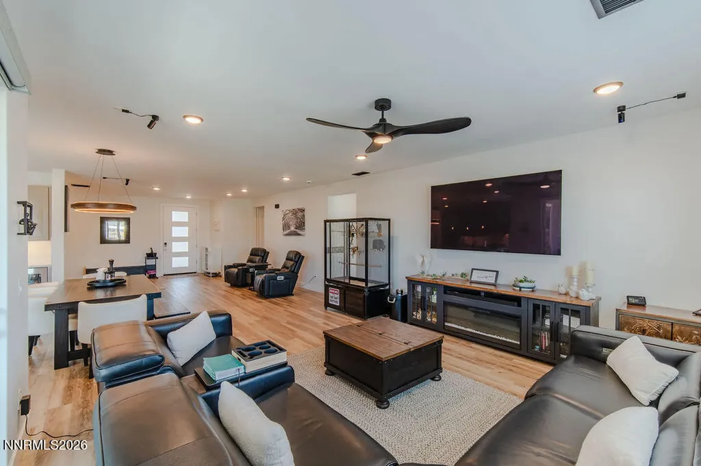 1882 Hogan Peak Carson City NV 89701