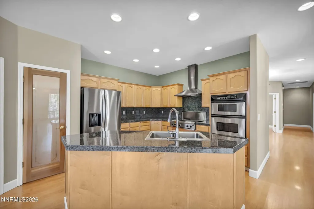 2042 Amberwood Carson City NV 89703
