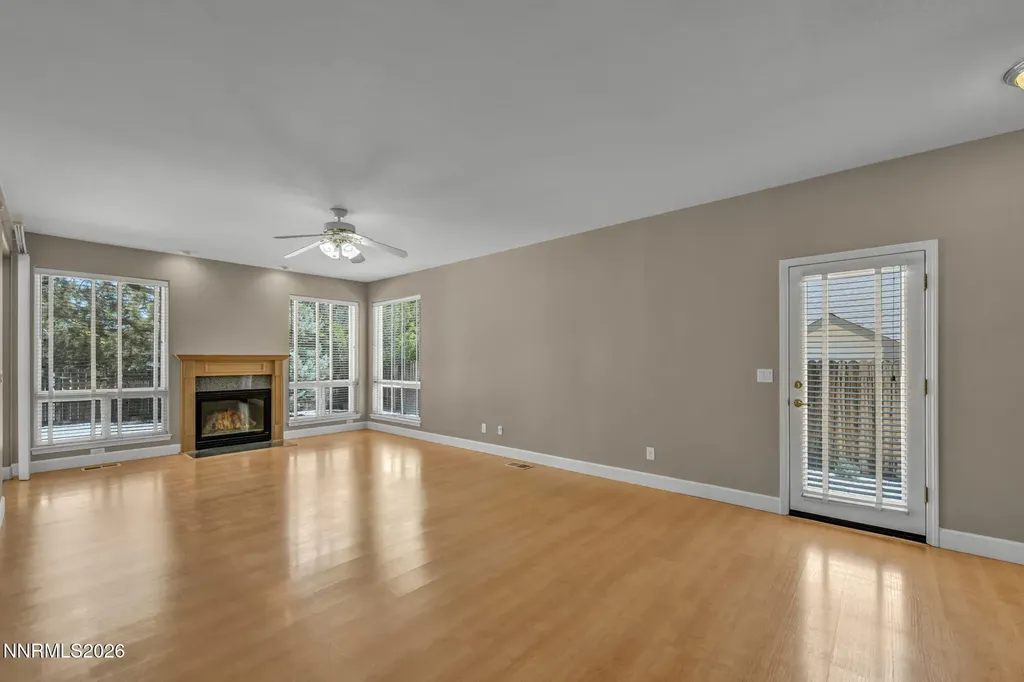 2042 Amberwood Carson City NV 89703