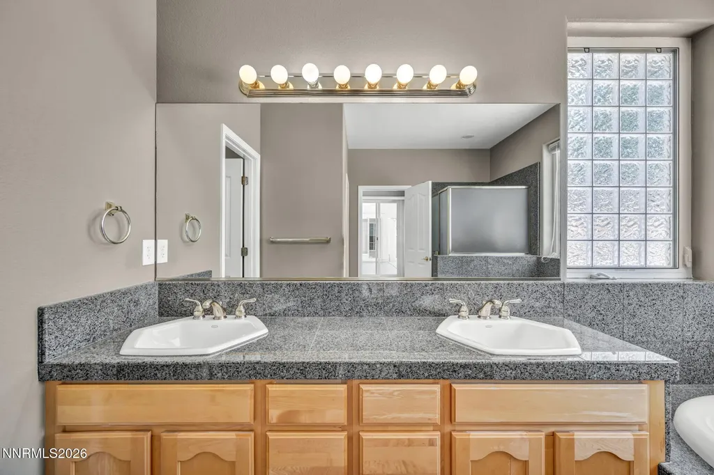 2042 Amberwood Carson City NV 89703