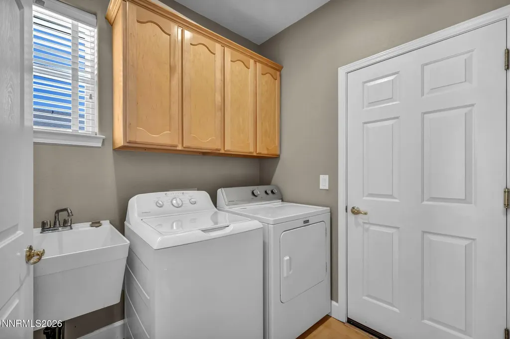 2042 Amberwood Carson City NV 89703