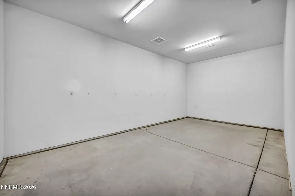 2042 Amberwood Carson City NV 89703