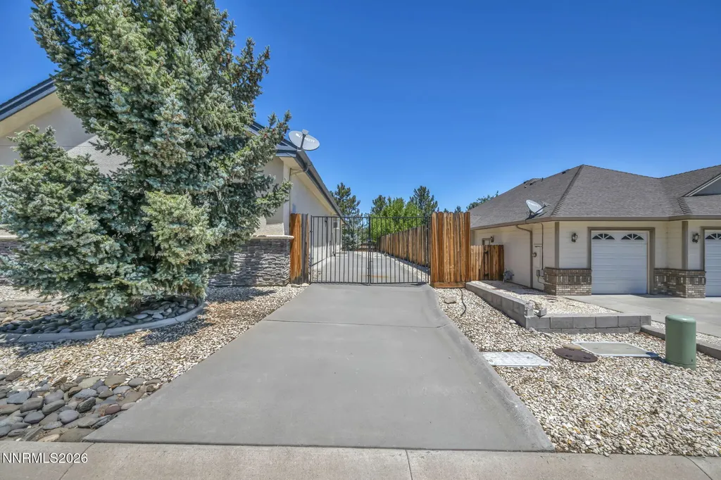 2042 Amberwood Carson City NV 89703