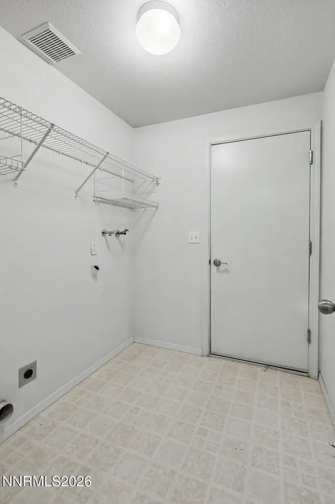 196 Gordon Dayton NV 89403