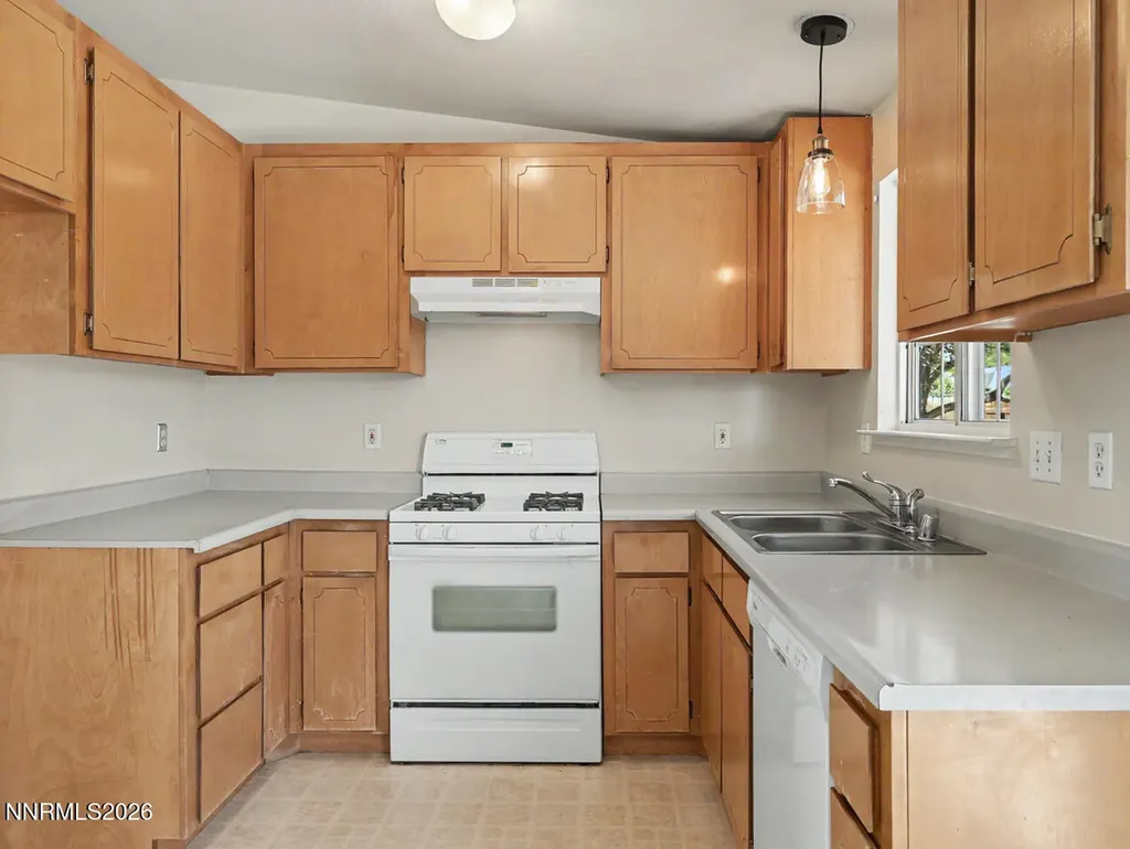 196 Gordon Dayton NV 89403