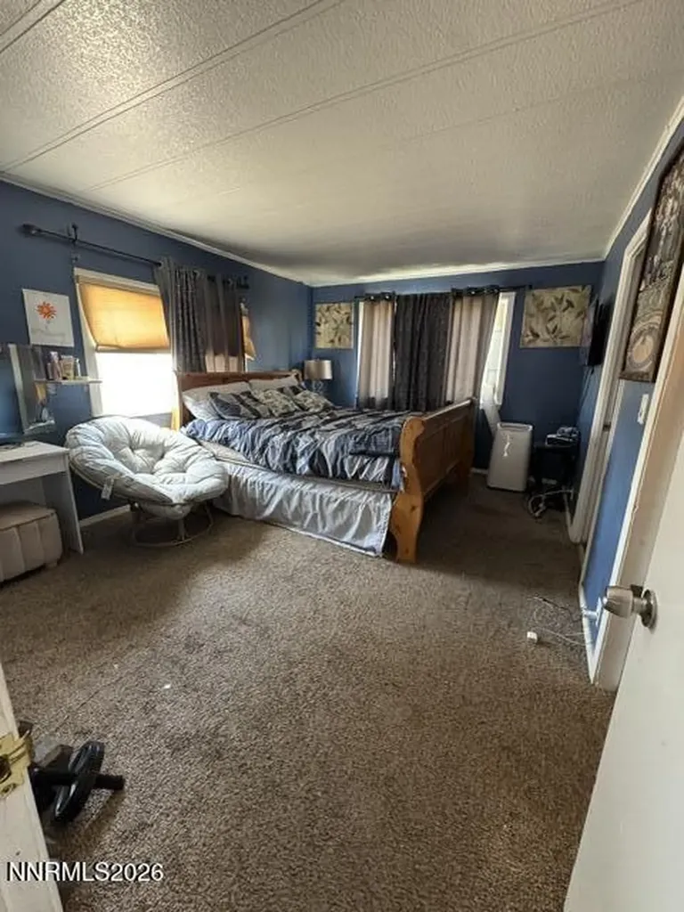 5886 Leon Sun Valley NV 89433