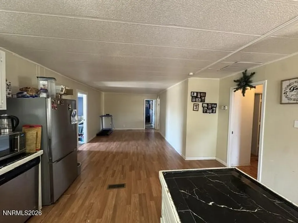 5886 Leon Sun Valley NV 89433